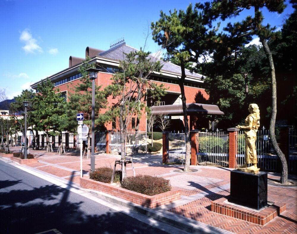 Kure Hankyu Hotel Exteriör bild